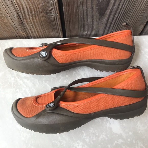 Crocs Shoes 6 - Picture 4 of 9